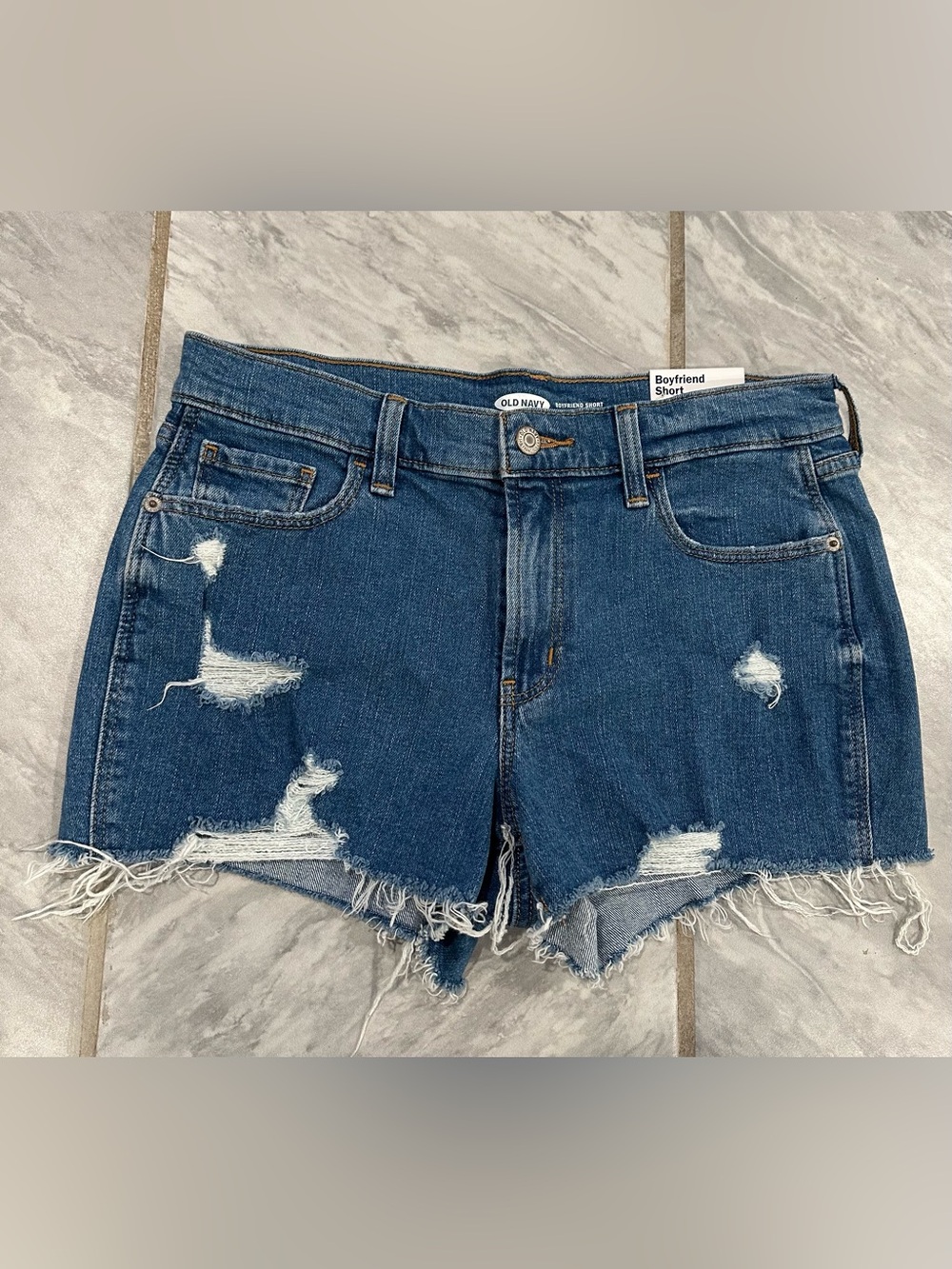 NWT Old Navy Womens Boyfriend Shorts Distressed Mid Rise Size 4